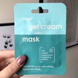 Hema Aqua Gel Cream Mask