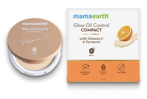 Mamaearth Glow Oil Control Compact Powder SPF 30 With Vitamin C & Turmeric For 2x Instant Glow, Radiant Finish