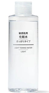 Muji Sensitive Skin Light Toning Water - Light Moisture