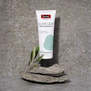 Swisse Olive Leaf Deep Cleansing Gel