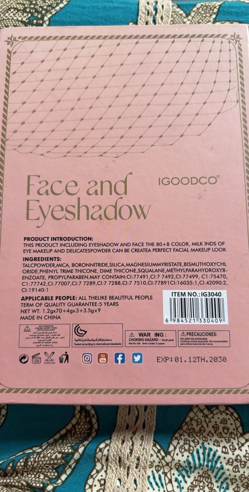Face and Eyeshadow (palette)