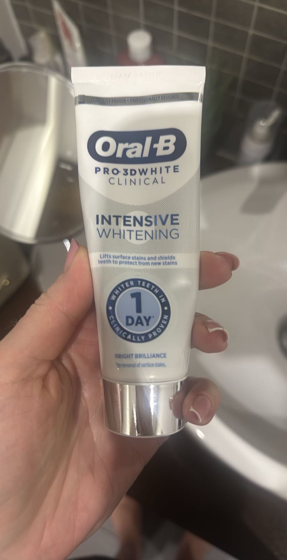 Pro 3D White Clinical Intensive Whitening Toothpaste - Bright Brilliance