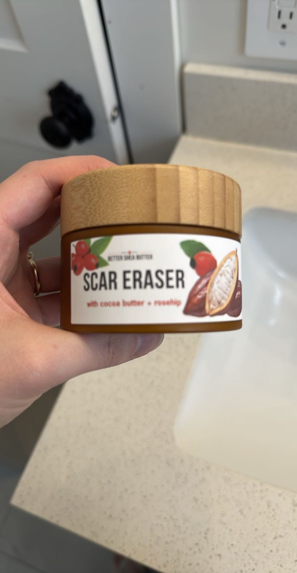 Scar Eraser with cocoa butter + rosehip