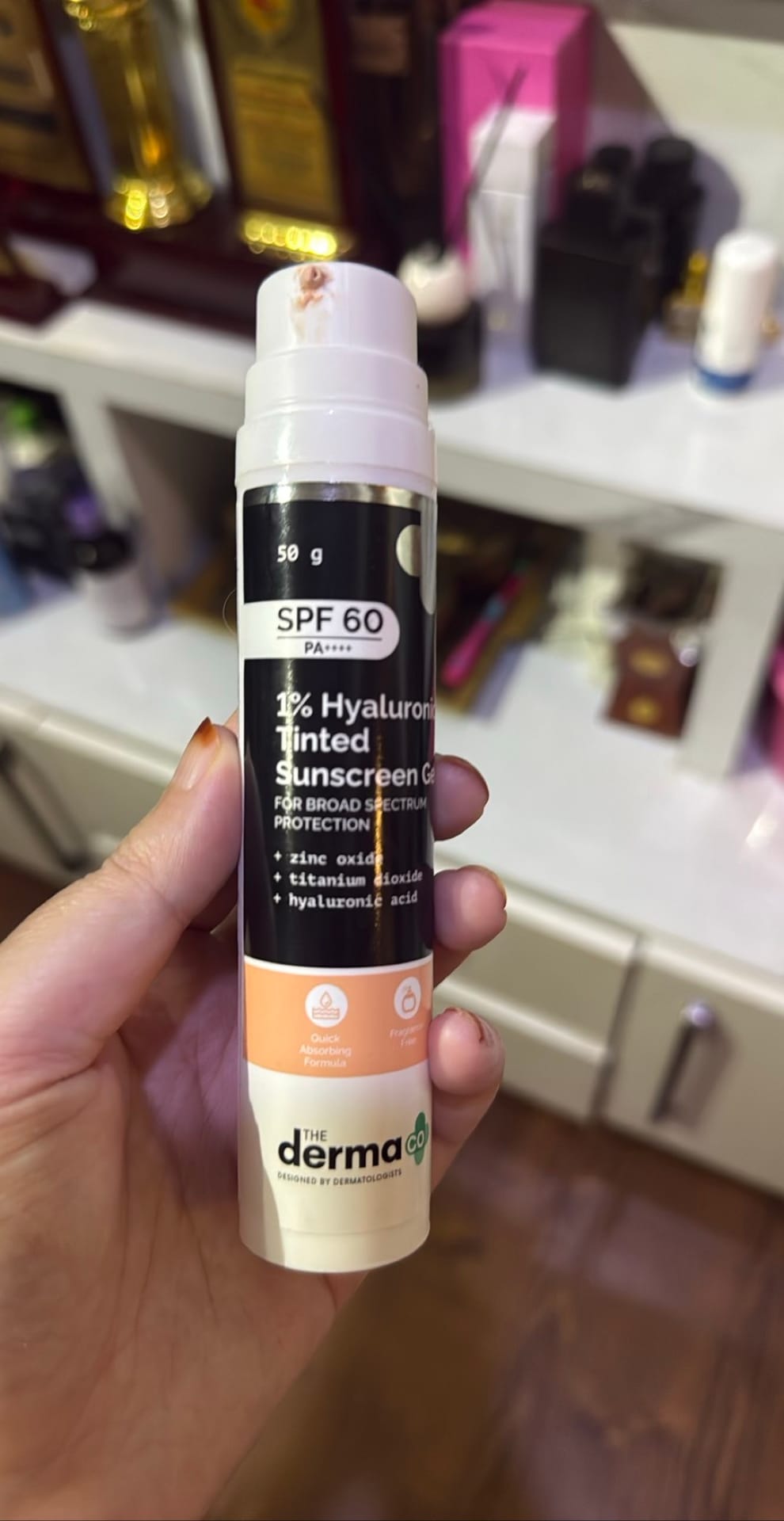 1% Hyaluronic Tinted Sunscreen Gel SPF 60 PA++++ 50 g